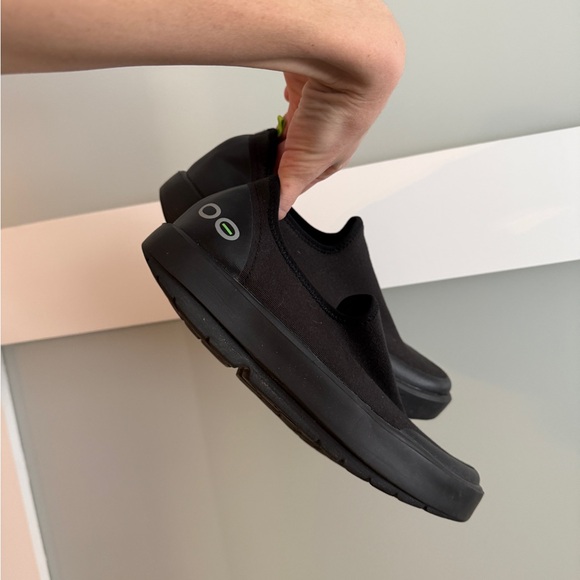 Oofos OOmg Low eeZee Shoe - Picture 3 of 5